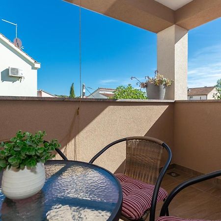 D&D Apartmani Biograd Na Moru Esterno foto