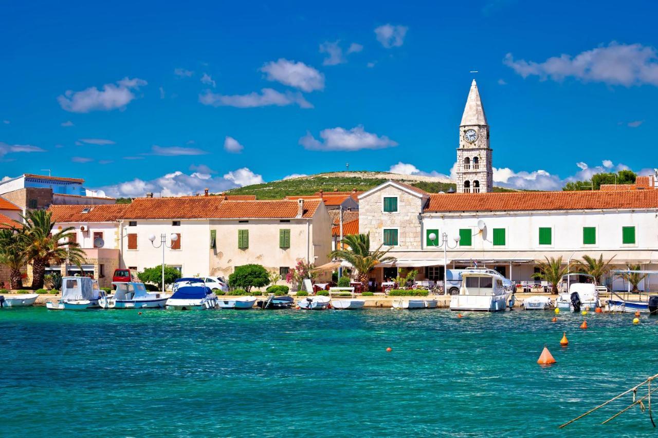 D&D Apartmani Biograd Na Moru Esterno foto